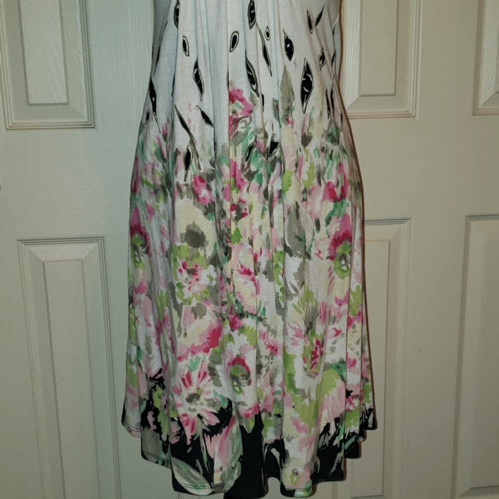Dress - Picture 3 of 5